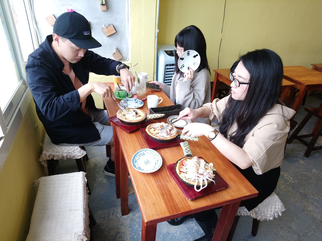 客人用餐情形